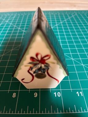 Lenox Winter Greeting Salt Shaker.